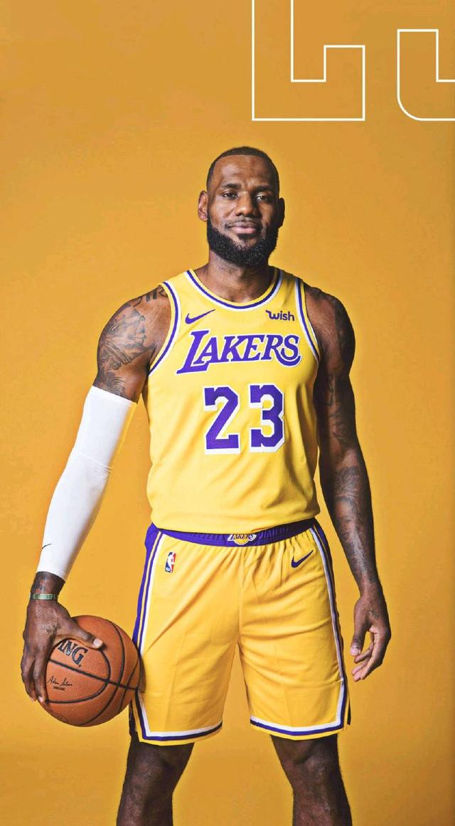 优势明显！广东半场35中23&命中率65.7% 领先合肥26分（火力全开！广东半场35投23中，命中率65.7%，领先合肥26分）