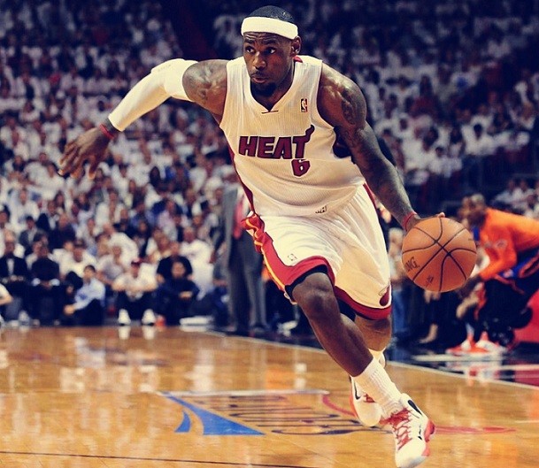 门将连续扑救零封对手（门将连连神扑力保球门不失）