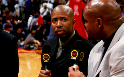 斯卡洛尼戴白手套递交世界杯，因凡蒂诺为仪式错误公开道歉（斯卡洛尼戴白手套交接大力神杯，因凡蒂诺就仪式失误公开致歉）