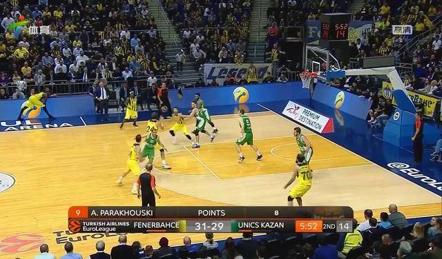 出席白宫晚宴后，C罗与美国防务部长合影（白宫晚宴后，C罗与美防长同框合影）