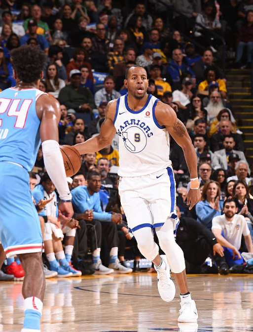 卡帅：布翁焦尔诺为现役意大利队最佳后卫，他控球能力很出色（卡帅称布翁焦尔诺是当下意大利队最佳后卫，控球能力出众）