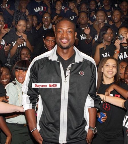 篮球湖人球员赛季数据持续上升（湖人球员赛季数据稳步增长）