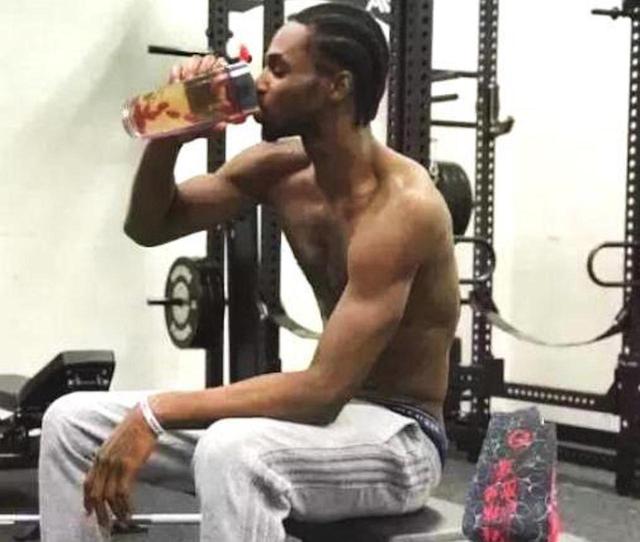 卫报评2025百大球星：登贝莱居首，梅西第34，C罗第51（2025卫报百大球星榜出炉：登贝莱夺魁，梅西第34，C罗第51）