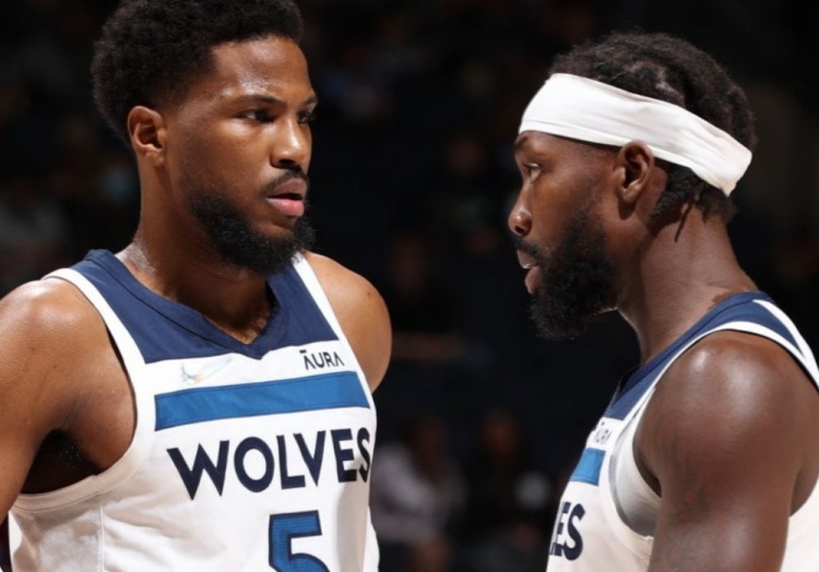 詹姆斯上次常规赛得分未上双时，仅剩6人还是现役球员（自詹姆斯上次常规赛得分未上双以来，仍在役的球员仅剩6人）