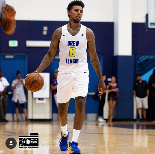 全靠你追分！威金顿半场10中5&8罚全中砍下19分5板6助（追分全靠他！威金顿半场10投5中、罚球8中8，拿下19分5板6助）