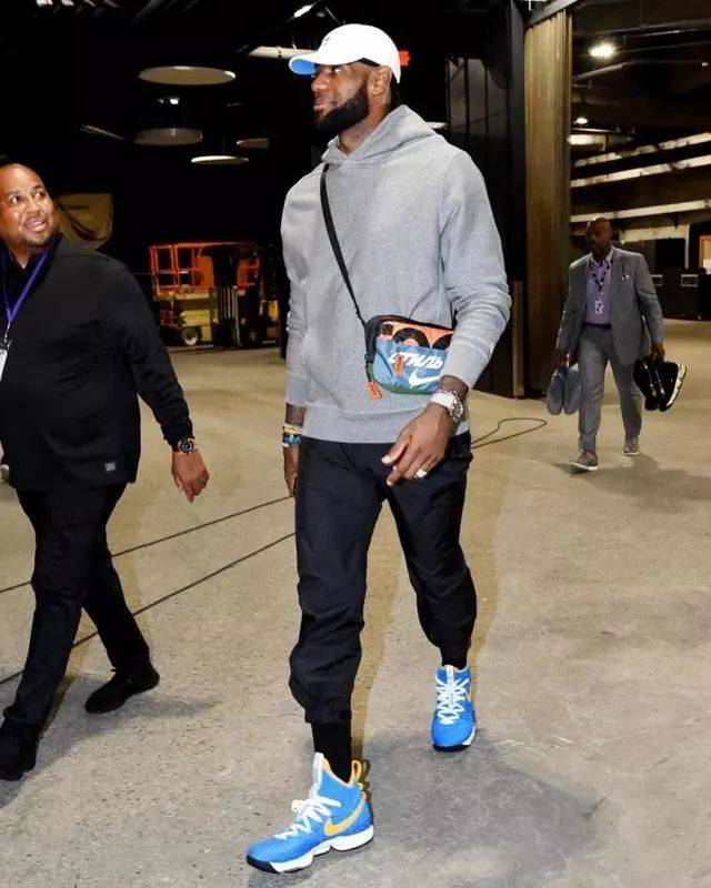 莱万：我愿意和普罗别日和好，当初他可能受到了一些人的影响（莱万愿与普罗别日和解：当时他可能受到他人影响）