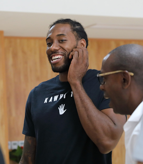 德转列中前卫身价榜：佩德里1.4亿欧居首，巴尔韦德第二（德转中前卫身价排行榜：佩德里以1.4亿欧领跑，巴尔韦德居次）