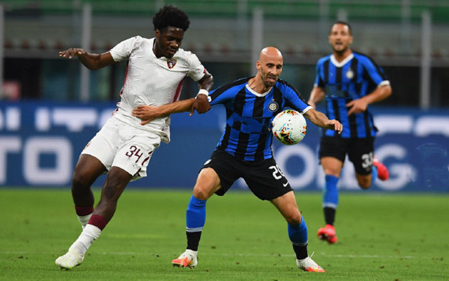 阿斯：米利唐的状态将决定皇马是否再引进一名中后卫（阿斯：米利唐状态将左右皇马是否再签中后卫）