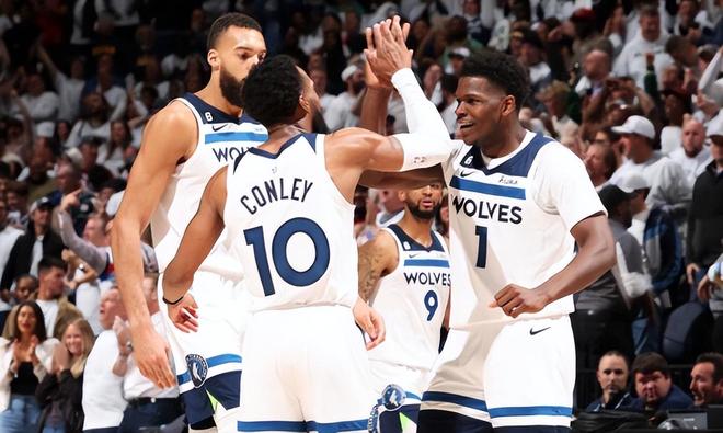 天空体育：富勒姆向主帅马尔科·席尔瓦开出3年续约合同（天空体育：富勒姆已向主帅马尔科·席尔瓦提供三年续约合同）