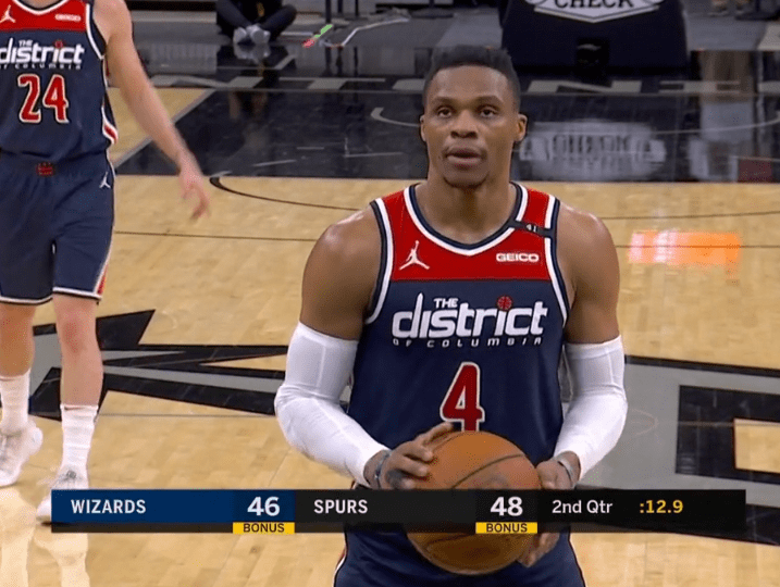 文班亚马谈确诊血栓：我彻底崩溃&篮球对我来说不是优先事项（确诊血栓后，文班亚马：我完全崩溃，篮球已非当务之急）