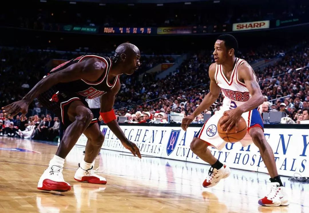 图片报：格雷茨卡的拜仁生涯可能将结束，拜仁寻找年轻替代者（图片报：格雷茨卡或告别拜仁，球队正物色年轻接班人）