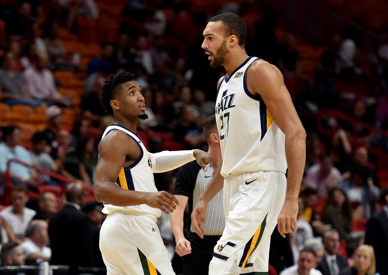 亚洲强队主力集体伤退，备战形势骤紧（亚洲劲旅主力接连伤退，备战形势告急）